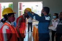 Pelepasan 47 pelajar SMKN 1 Maumere yang akan melakasanakan PKL, Rabu (4/11)