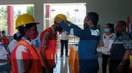 Pelepasan 47 pelajar SMKN 1 Maumere yang akan melakasanakan PKL, Rabu (4/11)