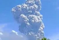Erupsi Gunung Ile Lewotolok, Minggu (29/11) pagi
