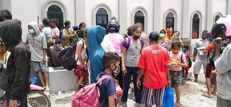 Para pengungsi Gunung Api Ile Lewotolok (foto: istimewa)
