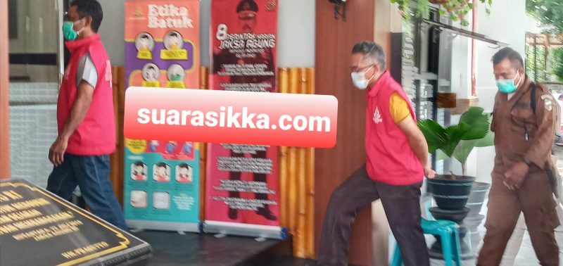 Tersangka dugaan tindak pidana korupsi Proyek Pembangunan Puskesmas Bola