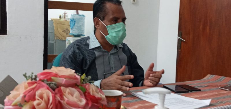 Kepala Dinas Kesehatan Sikka Petrus Herlemus