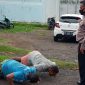 Warga yang terjaring tidak mengenakan masker dihukum push-up, Rabu (23/12)