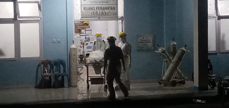 Jenazah BM dipindahkan ke kamar mayat, Senin (28/12) malam
