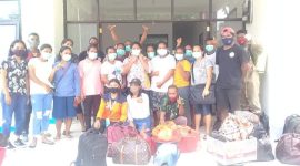 Tenaga kesehatan negatip corona bersiap kembali ke rumah, Selasa (8/12) (foto: istimewa)