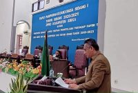 Bupati Sikka memberikan sambutan pada sidang penetapan APBD 2021, Senin (14/12) (foto: istimewa)