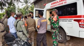 Penjemputan warga yang kabur dari karantina terpusat, Kamis (31/12) (foto: istimewa)