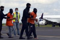 Teroris JI Lampung tiba di Jakarta, Rabu (16/12) (foto: istimewa)