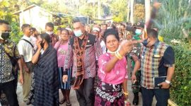 Bupati Sikka dalam sebuah kunjungan kerja baru-baru ini (foto: istimewa)