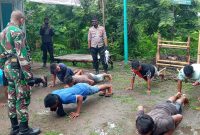 Hukuman push-up bagi pelanggar protokol kesehatan, Sabtu (6/2)