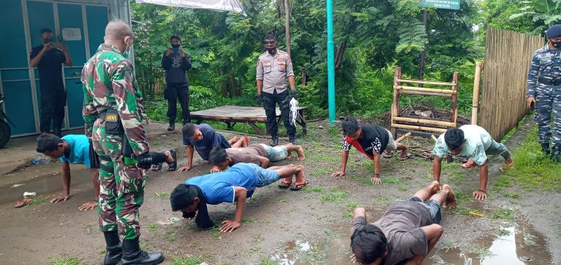 Hukuman push-up bagi pelanggar protokol kesehatan, Sabtu (6/2)