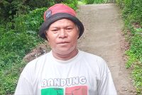 Henderikus Hende, tokoh masyarakat Desa Napugera