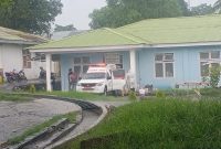 Jenazah H diberangkatkan ke Pekuburan Covid di Urung Pigang Kecamatan Wolomarang, Jumat (26/2) siang