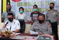 Kasat Reskrim Polres Sikka Iptu Wahyu Agha Ari Setyan sedang memberikan keterangan pers