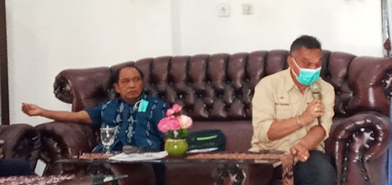 Bupati Sikka saat coffee morning bersama wartawan di Rujab Bupati Sikka, Selasa (16/3)