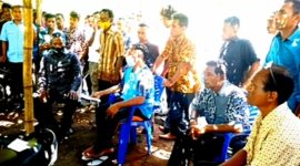 Warga Ladolaka berkumpul untuk menolak kehadiran Aliran Gizi (foto: istimewa)