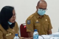Kepala Bapelitbang Sikka Konstantia Arankoja memberikan keterangan kepada Pansus 2 LKPJ TA 2020, Senin (29/3)