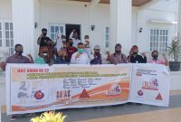 Aktifis masyarakat adat pose bersama Bupati Sikka di Lingkar Luar, Rabu (17/3) (foto: istimewa)