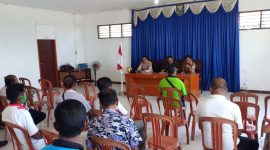 Suasana pertemuan di Kantor Kecamatan Palue terkait Aliran Gisi, Jumat (19/3) (foto: istimewa)