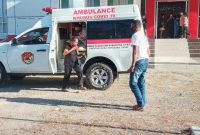 Warga Nualolo menjalani karantina terpusat di Gedung SCC, Jumat (16/4)