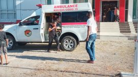 Warga Nualolo menjalani karantina terpusat di Gedung SCC, Jumat (16/4)