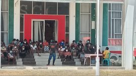 Warga Nualolo terpapar Covid di Gedung SCC, Senin (19/4)