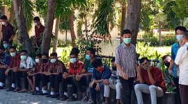 Pelajar SMAK Seminari BSB Maumere, Rabu (28/4)