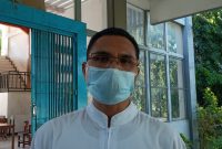 Kepala SMAK Seminari BSB Maumere RD Raymundus Minggu