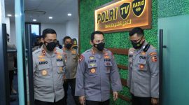 Kapolri Jenderal Listyo Sigit Prabowo meresmikan Polri TV-Radio, Senin (12/4) (foto: istimewa)