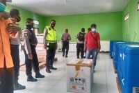 Vaksin Simovac diamankan di Gedung Farmasi, Jumat (23/4) (foto: istimewa)
