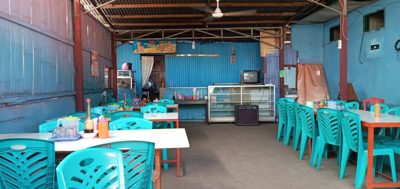 Warung bakso babi di Jalan Alpukat sepi pengunjung, Rabu (5/5)