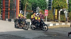 Pengukuran suhu tubuh pelajar SMK Negeri 1 Maumere, Jumat (21/5)