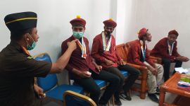 Kajari Sikka Fahmi audiens dengan perwakilan PMKRI Maumere, Jumat (21/5)