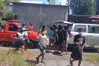 Pelajar Seminari BSB pindah ke lokasi karantina di belakang Roxy Swalayan, Sabtu (8/5)