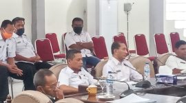 Sekda Sikka Adrianus Firminus Parera pada Rapat Kerja bersama Banggar DPRD Sikka, Rabu (9/6)