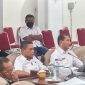 Sekda Sikka Adrianus Firminus Parera pada Rapat Kerja bersama Banggar DPRD Sikka, Rabu (9/6)