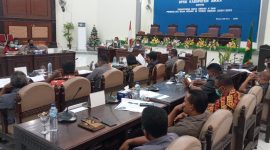 Suasana Rapat Kerja antara DPRD Sikka dan Bupati Sikka terkait pinjaman daerah, Senin (15/6)