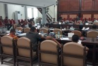 Suasana Rapat Kerja antara DPRD Sikka dan Bupati Sikka tentang pinjaman daerah, Selasa (15/6)