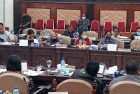 Suasana Rapat Kerja dengan agenda pinjaman daerah antara DPRD Sikka dan Pemkab Sikka, Selasa (15/6) 