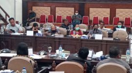 Suasana Rapat Kerja dengan agenda pinjaman daerah antara DPRD Sikka dan Pemkab Sikka, Selasa (15/6) 