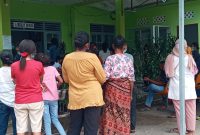 Suasana pengambilan rapid antigen di Labkesda Dinkes Sikka, Jumat (25/6) lalu
