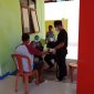 Pemeriksaan kesehatan warga karantina pada lokasi karantina terpusat di Jalan Alpokat, Rabu (30/6) (foto: istimewa)