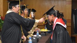 Wisuda Angkatan III Akademi Farmasi Santo Fransiskus Xaverius, Kamis (3/6) (foto: istimewa)