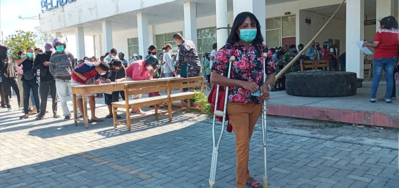 Maria Norma Yunita usai mendaftarkan diri untuk mendapatkan pelayanan vaksinasi gratis, Senin (5/7)