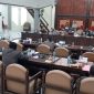 Suasana sidang paripurna di DPRD Sikka, Senin (12/7)