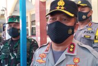 Kapolda NTT Irjen Pol Lotharia Latif memberikan keterangan kepada wartawan di Mapolres Sikka, Selasa (27/7)