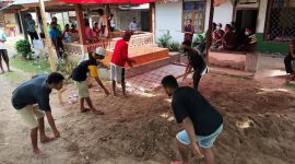 Pasien Covid yang meninggal di Mego dikuburkan di halaman rumah pribadi, Minggu (4/7) (foto: istimewa)