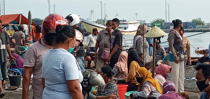 Suasana TPI Alok pada saat PPKM Level 4 pekan lalu