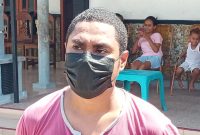 Reynold Bliong memberikan keterangan kepada wartawan, Selasa (10/8)