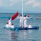 Bendera merah putih siap dikibarkan di perairan Kojadoi, Selasa (17/8)